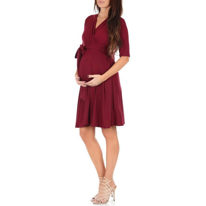 Casual Nursing Wear For Moms side view showing V-neck collar