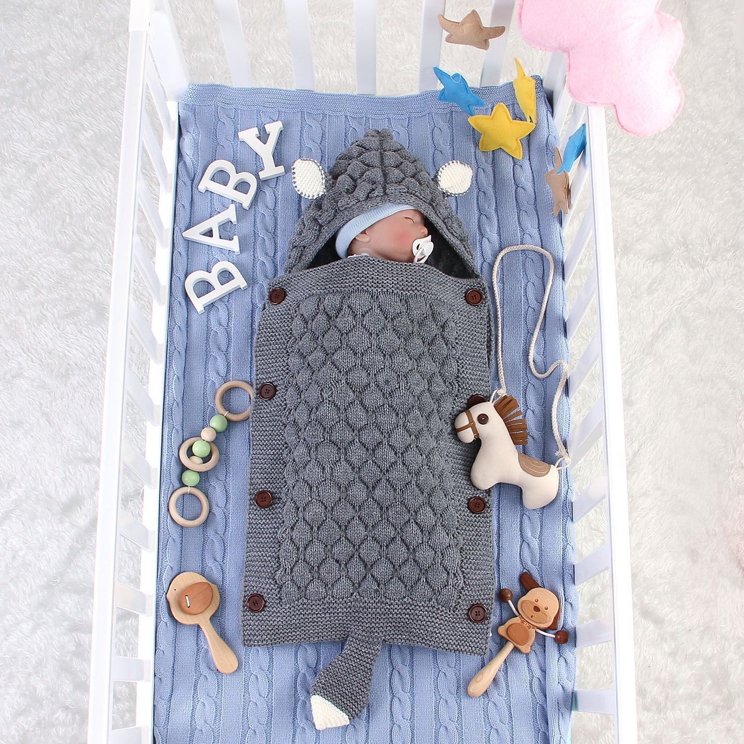 Cute shape solid color newborn anti-kick quilt