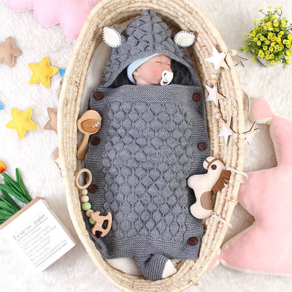 Cute shape solid color newborn anti-kick quilt
