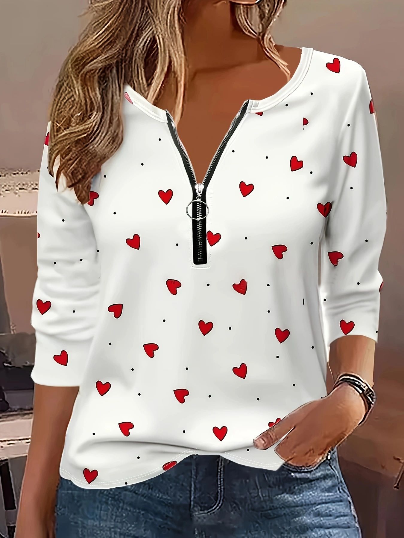 Love Round Neck Zipper T-shirt
