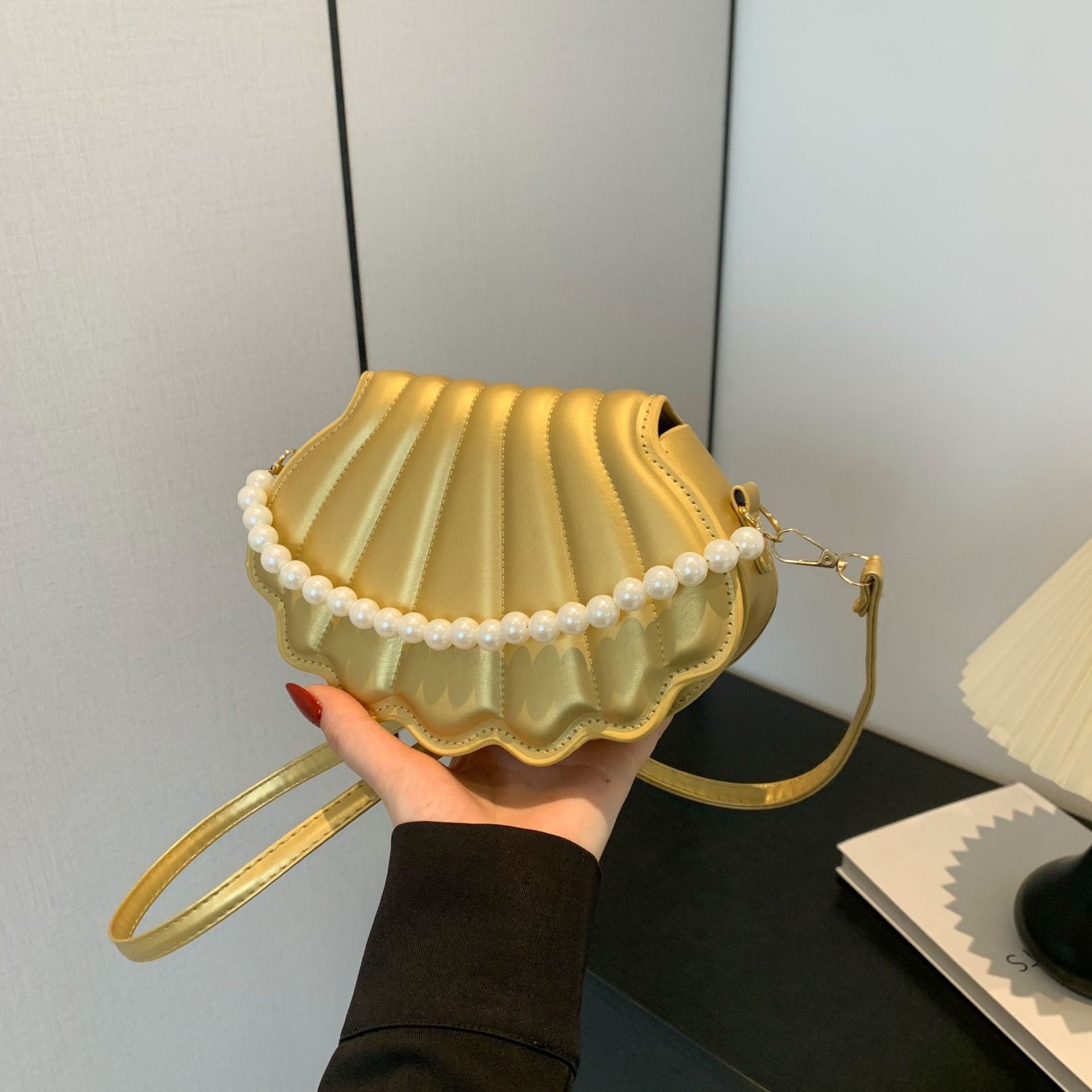 Simple Messenger Bag Women's Shoulder Shell Bag