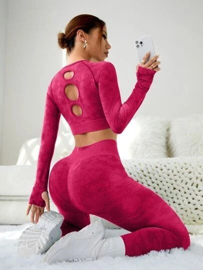 Fashion Exercise Clothes Yoga Suit Women side view displaying slim fit