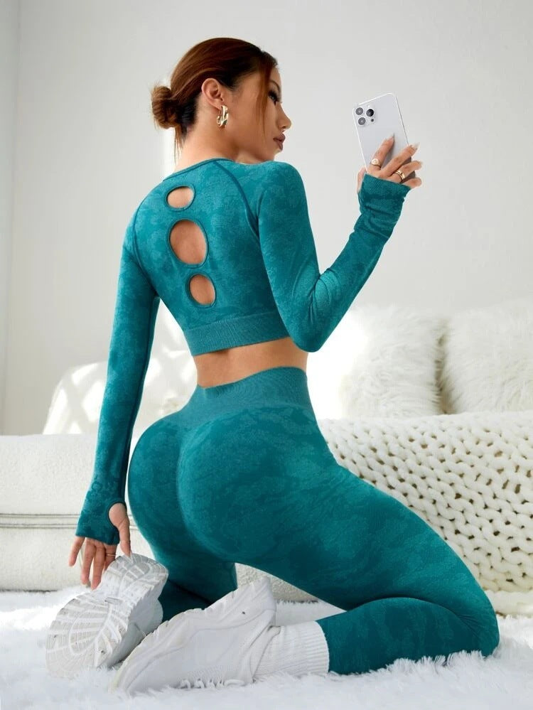 Fashion Exercise Clothes Yoga Suit Women model wearing blue set